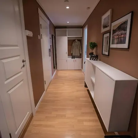 Noramix Rentals: Stunning Scandinavian Style Apt. 아파트 *