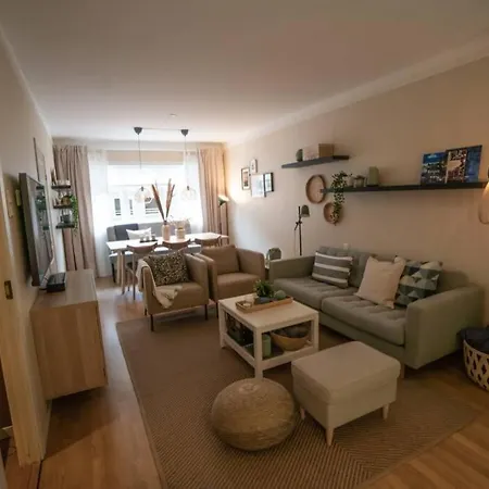 Noramix Rentals: Stunning Scandinavian Style Apt. *